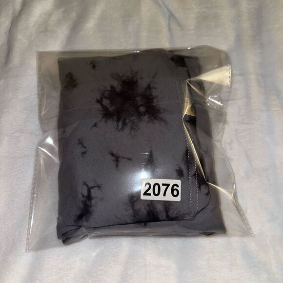 Disney Parks Gray Black Tie Dye Maleficent Tee Size Mens Large NWT - Picture 10 of 10